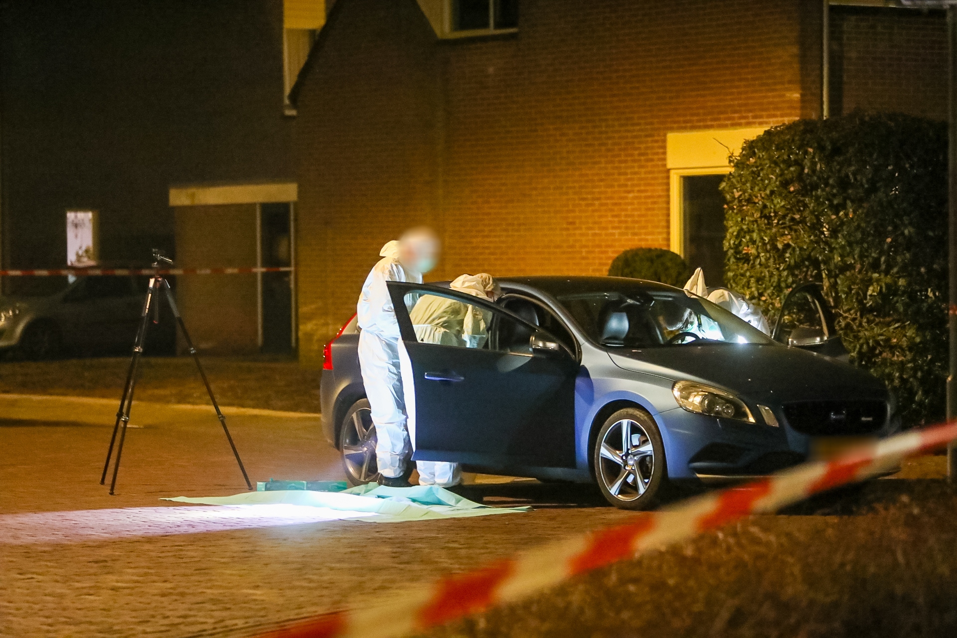 Groot Politieonderzoek Na Vondst Lichaam In Woning Sperwerhof Nijkerk ...