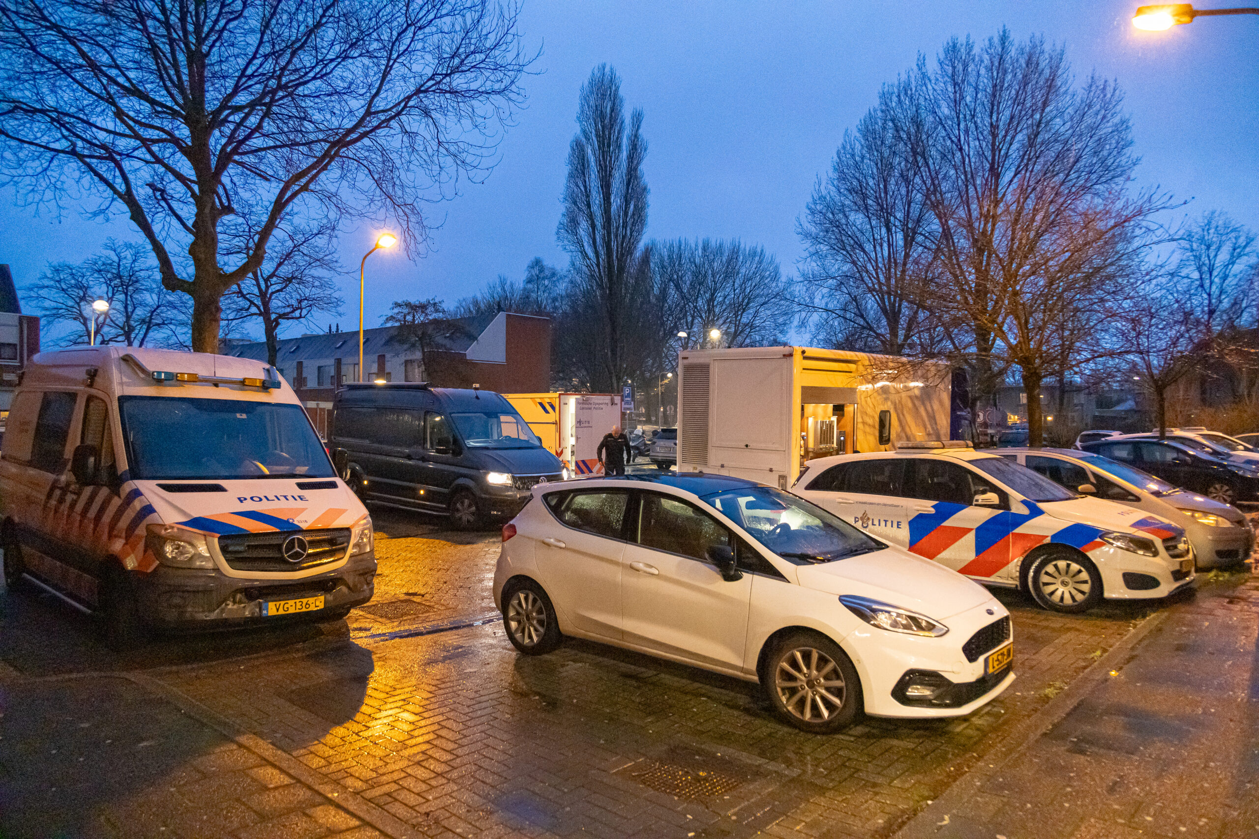 Dode En Zwaargewonde Gevonden In Woning Diemen | 112 Nieuws Nederland