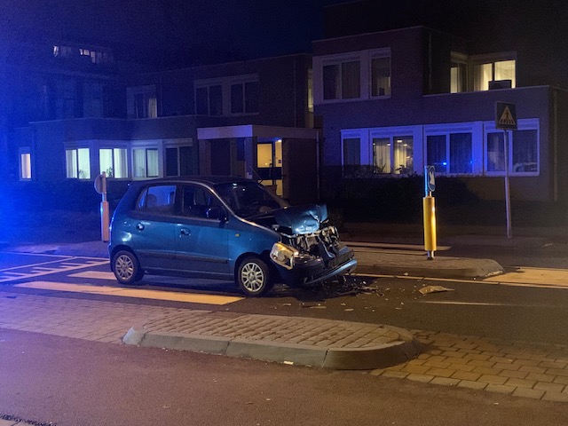 Flinke Schade Na Kop-staartbotsing Kloetingseweg Goes | 112 Nieuws ...