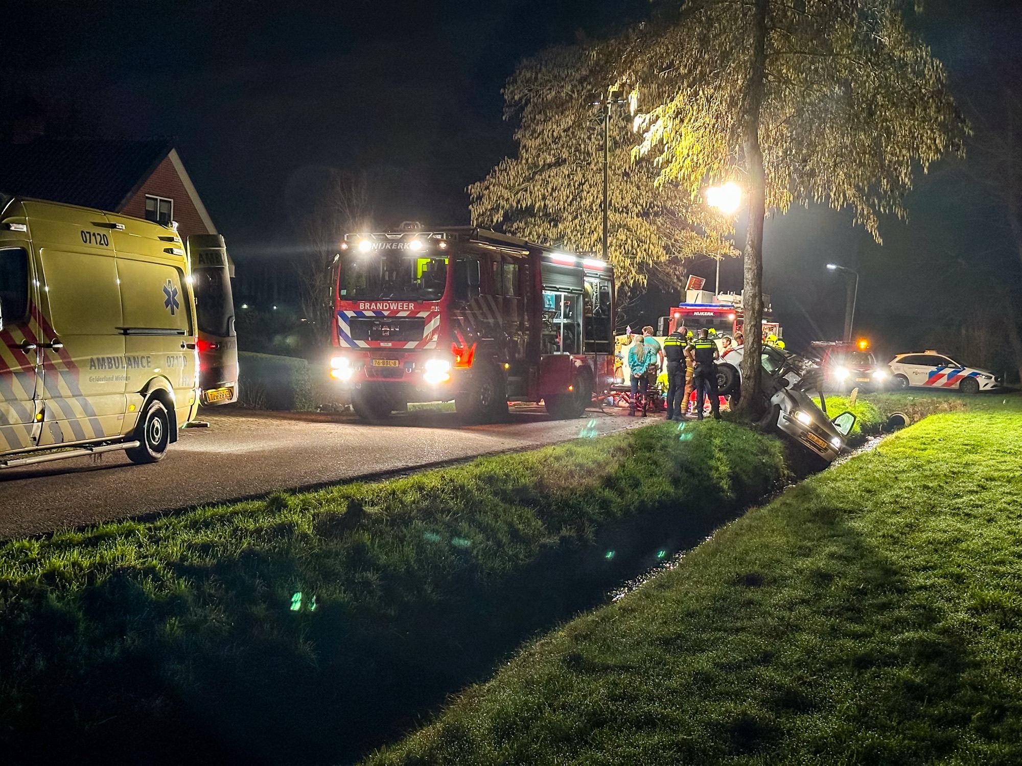 Man (18) overleden na ernstige aanrijding Oude Amersfoortseweg Nijkerk