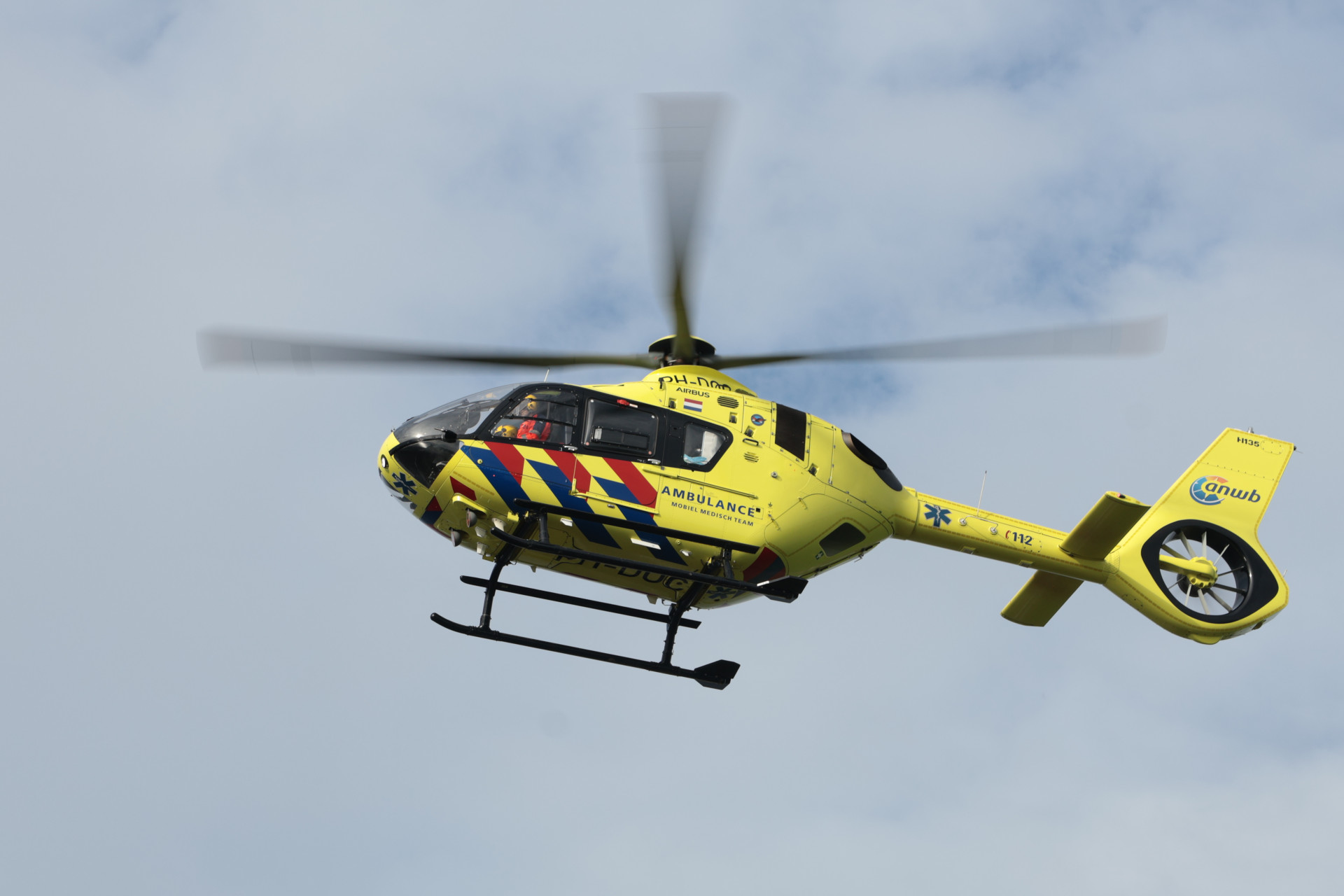 Zwaargewonde man (32) gereanimeerd na ernstig bedrijfsongeval