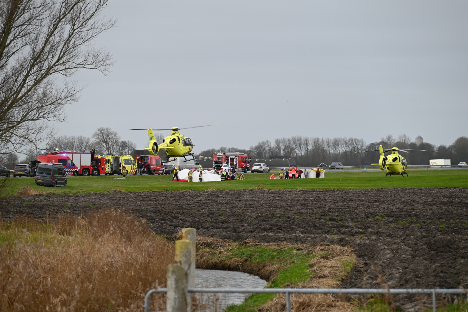 Twee traumahelikopters ter plaatse bij zeer ernstig ongeval langs snelweg
