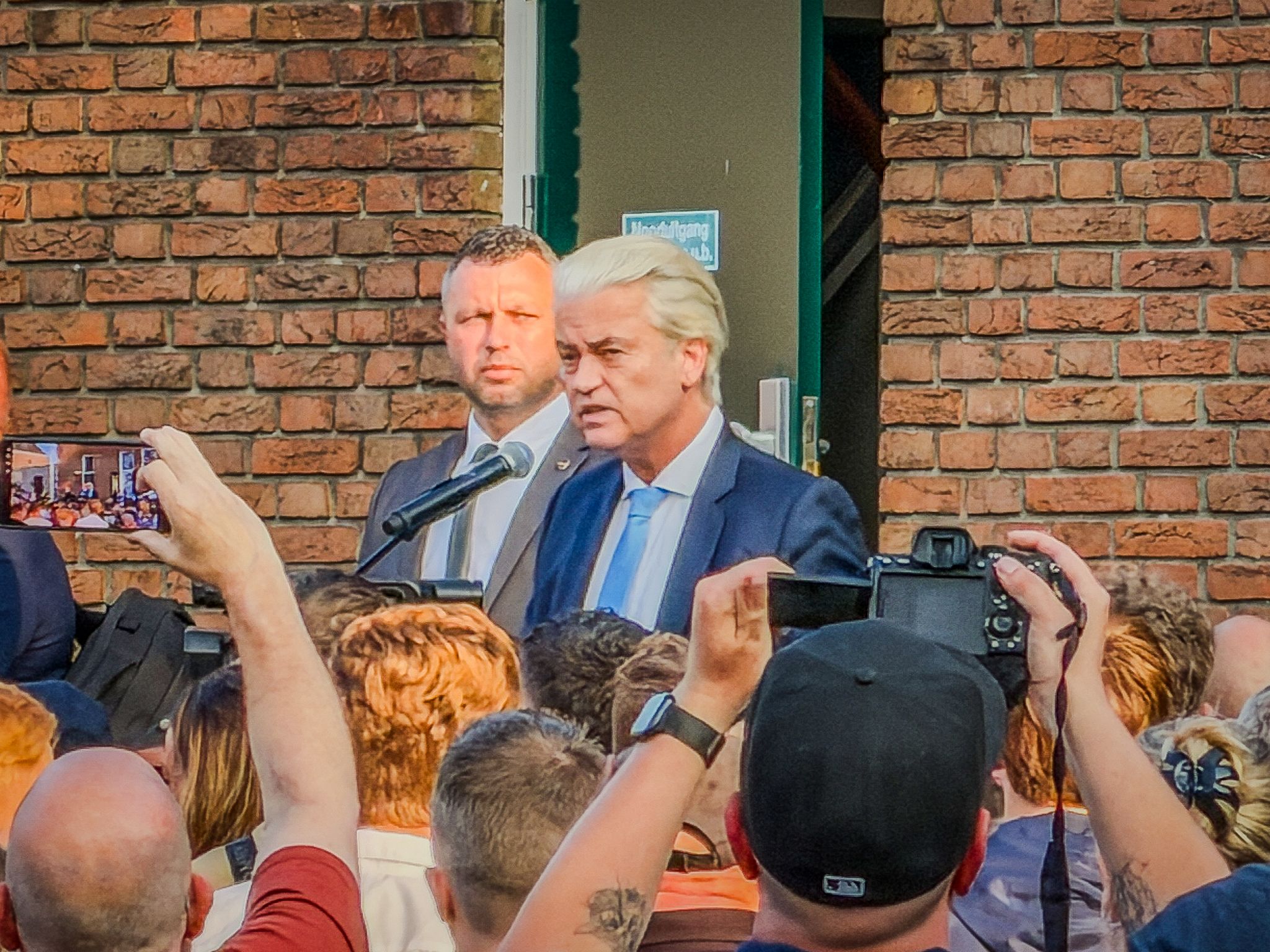 Geert Wilders aanwezig bij grote demonstratie in Didam