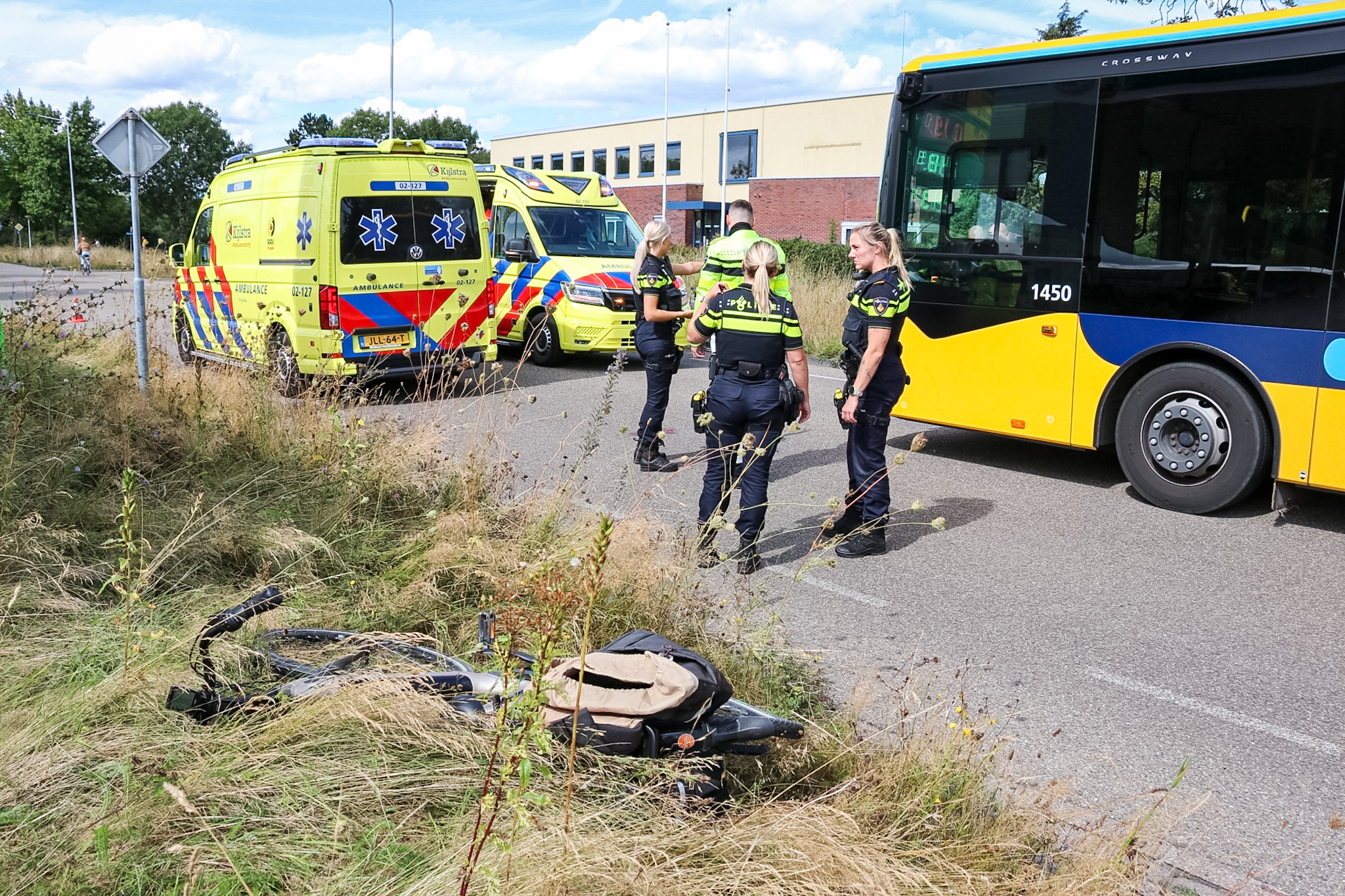 Fietser ernstig gewond na ongeval met lijnbus in Joure