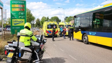 Fietser ernstig gewond na ongeval met lijnbus in Joure