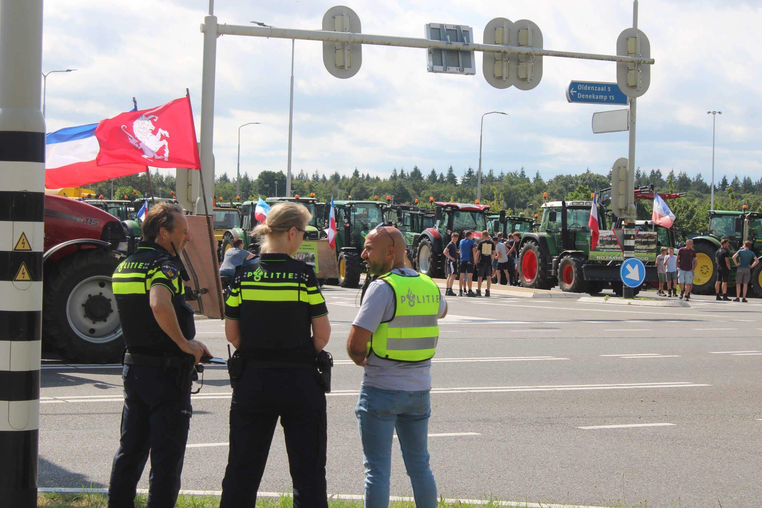 Onaangekondigd boerenprotest veroorzaakt verkeershinder