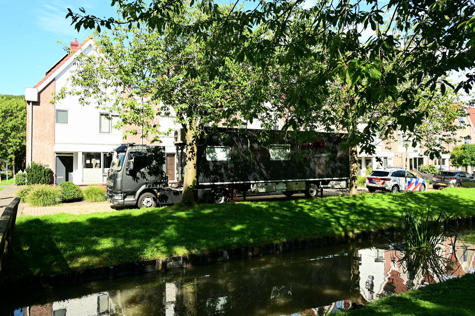 Overleden vrouw aangetroffen in woning aan Loeffendijk in Middenbeemster