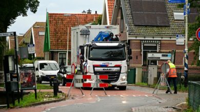 Politie onderzoekt mogelijke aanwezigheid drugslab na loodsbrand in Lambertschaag