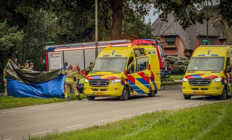 Zwaar ongeval op Hoofdstraat in De Steeg, traumahelikopter opgeroepen