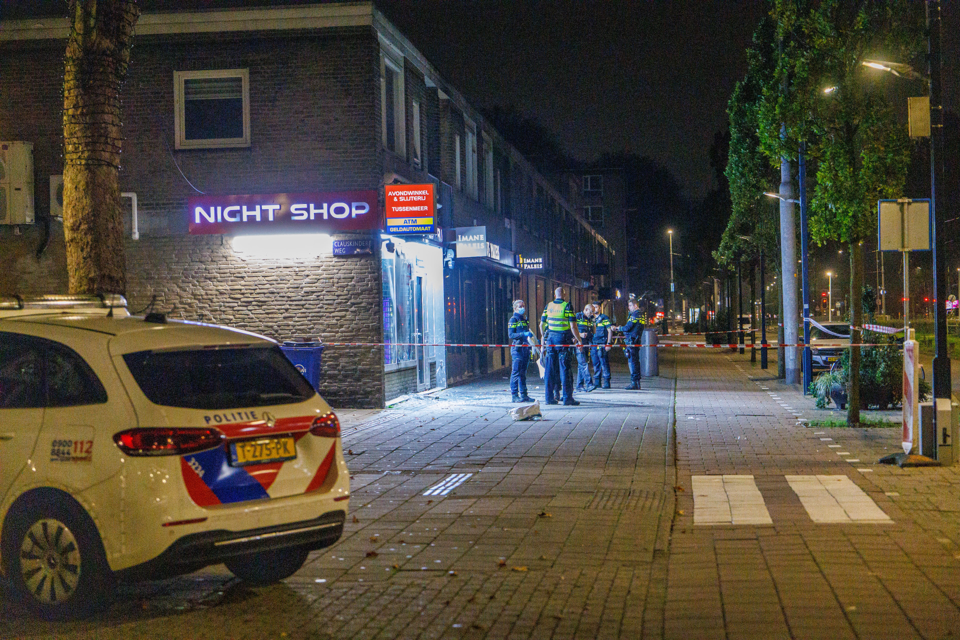 Explosief ontploft bij winkel met geldautomaat in Amsterdam