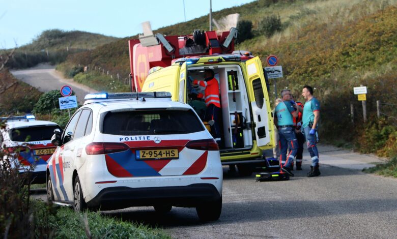 Traumahelikopter landt na ongeval aan Lepelaarsweg in Callantsoog