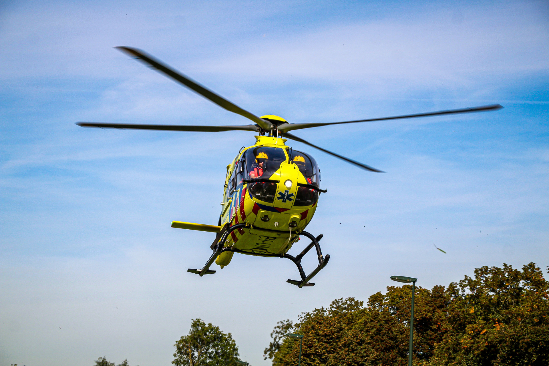 Auto rijdt over slachtoffer na ongeval met elektrische step in Kinderdijk