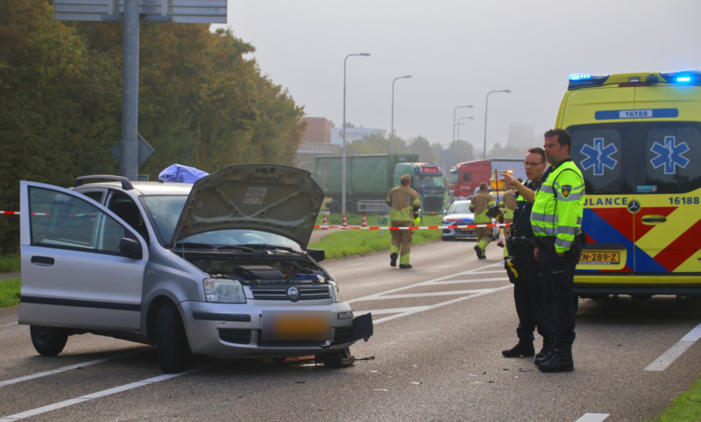 Meerdere gewonden bij frontale botsing; weg volledig afgesloten in Noordwijk