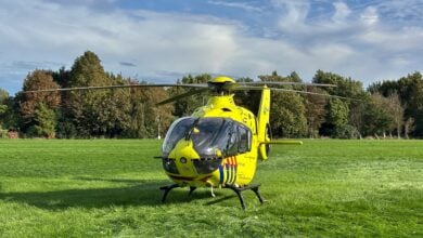 Man ernstig gewond geraakt na val van ladder, traumahelikopter ter plaatse
